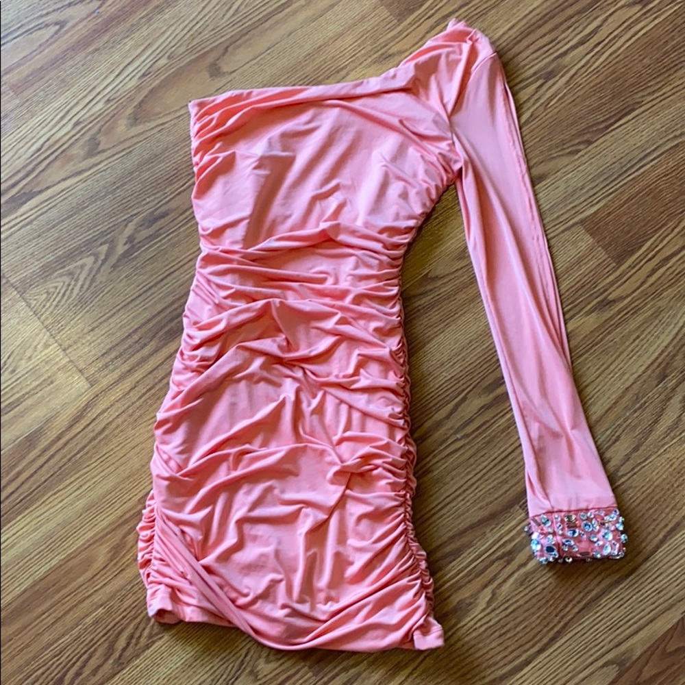 One sleeve dress